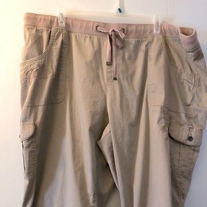 Terra&Sky Capri cargo pants